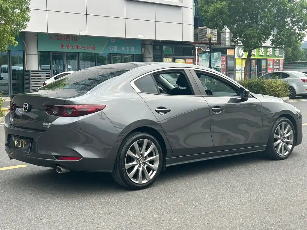 Mazda 3 Axela — миниатюра 14