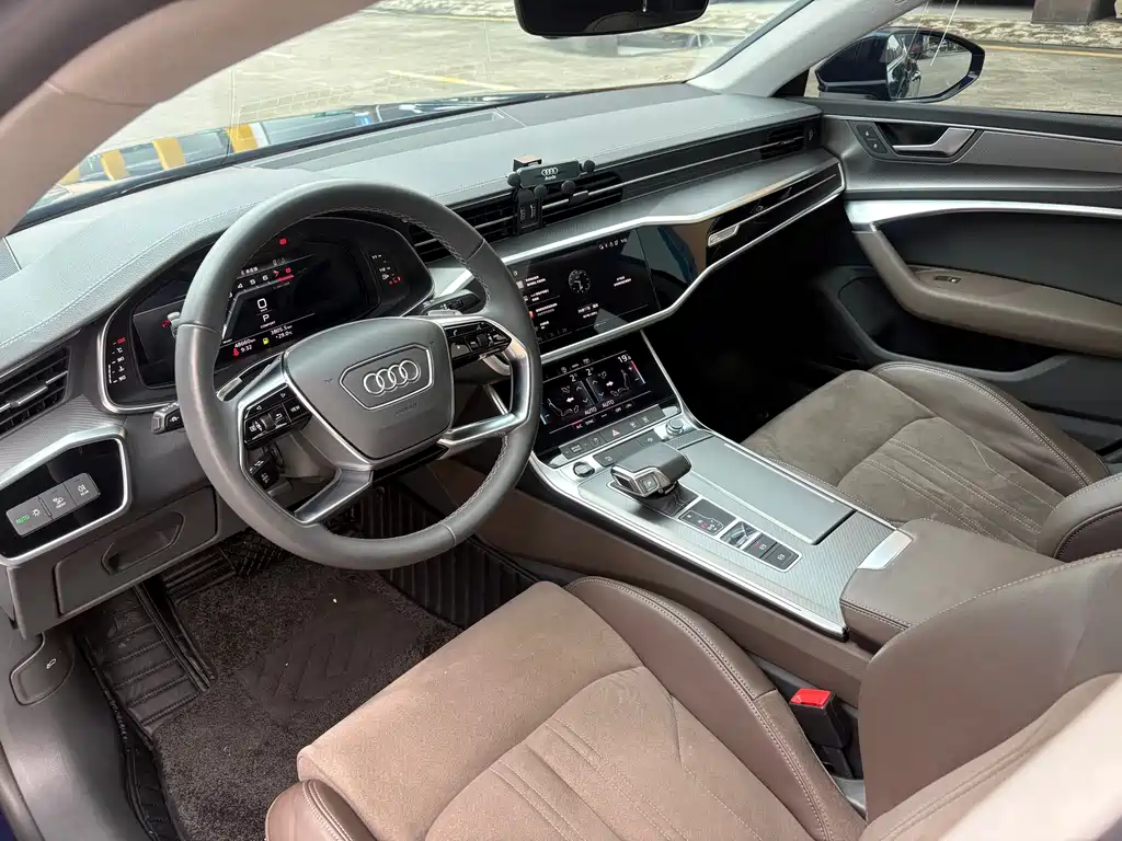 Audi A7L — миниатюра 6