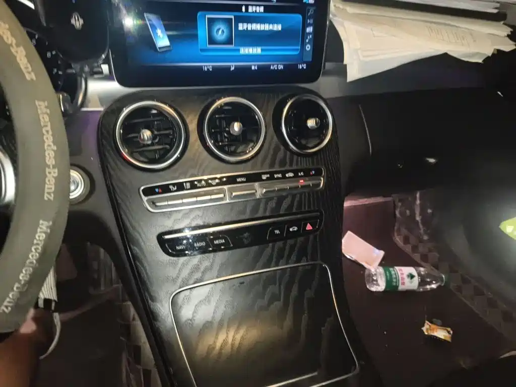 Mercedes-Benz C-Class — миниатюра 6