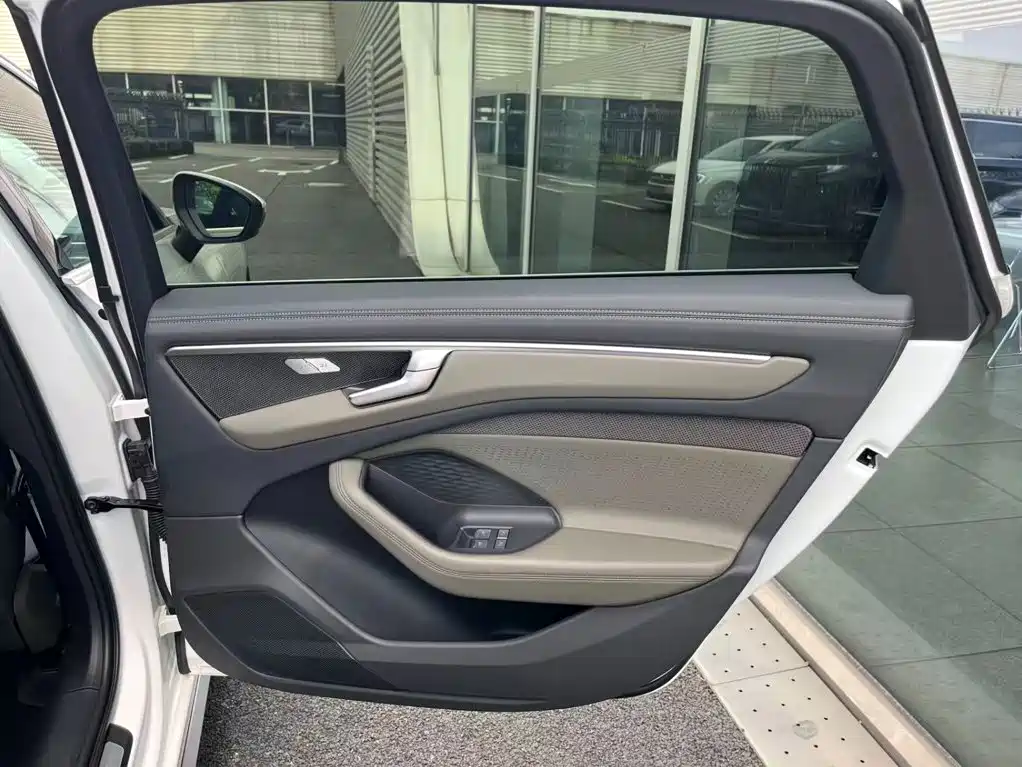 Audi A6L — миниатюра 19