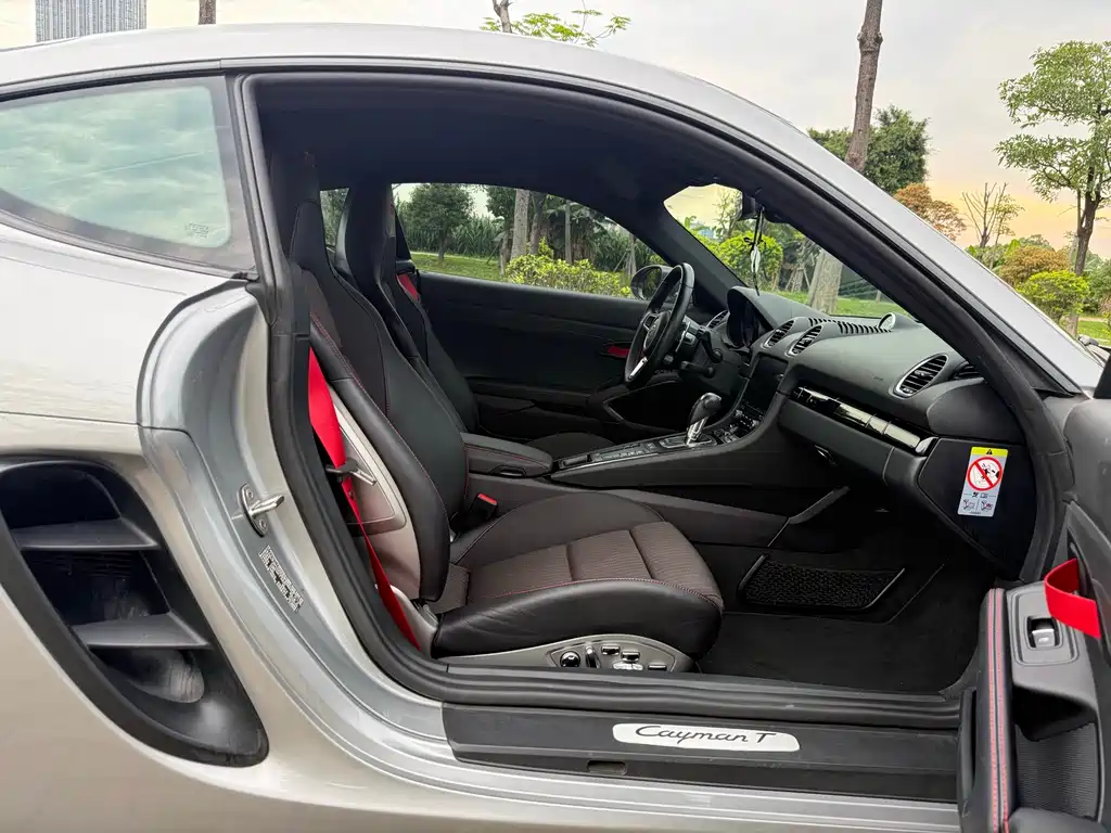 Porsche 718 2019 Cayman T 2.0T