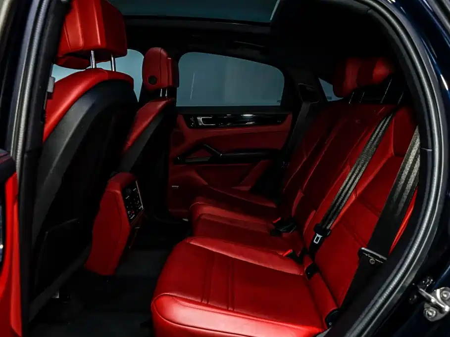 Porsche Cayenne — миниатюра 10