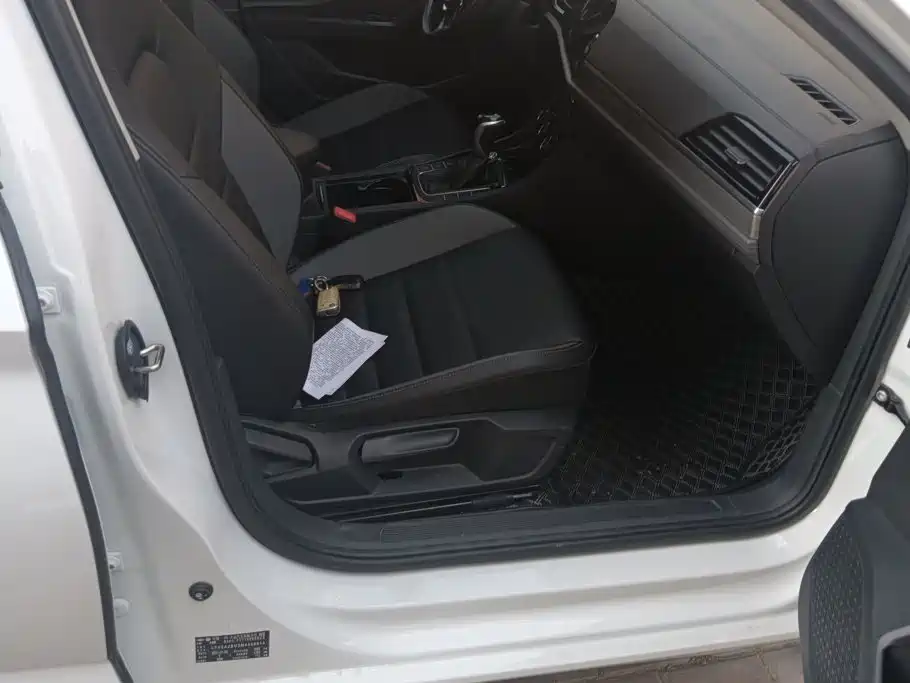 Volkswagen Sagitar — миниатюра 8