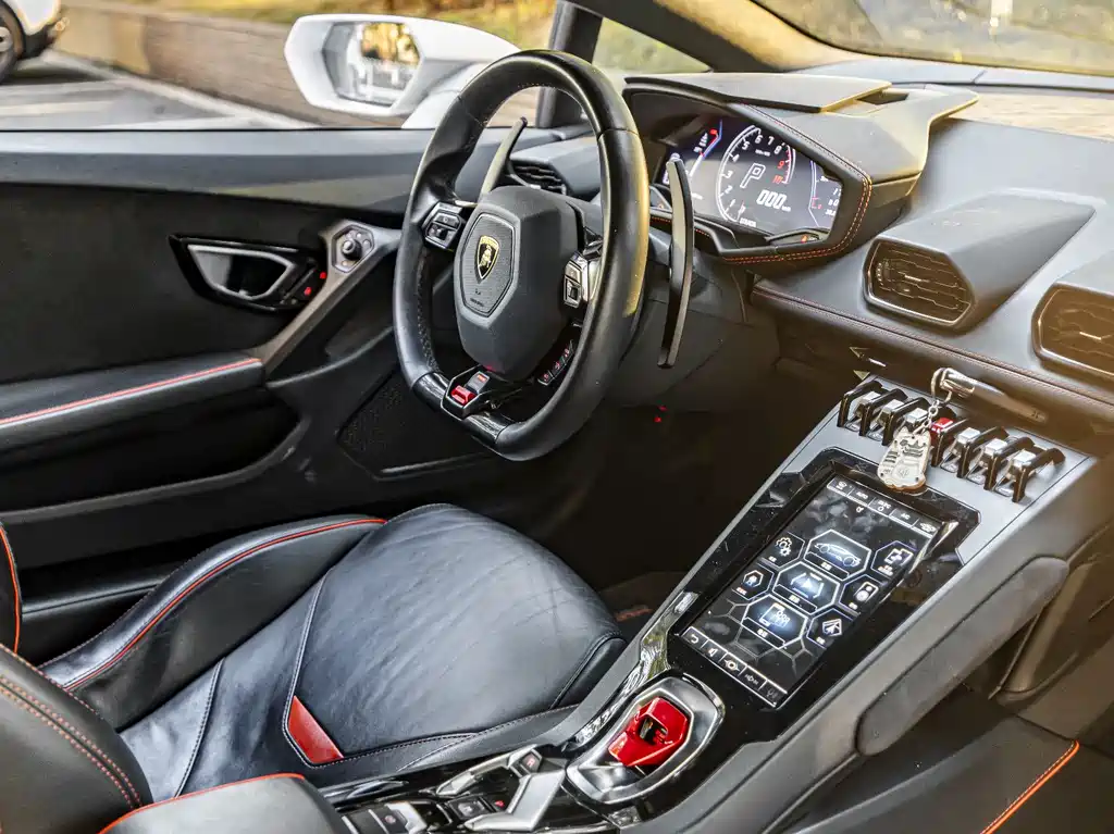 LAMBORGHINI HURACÁN