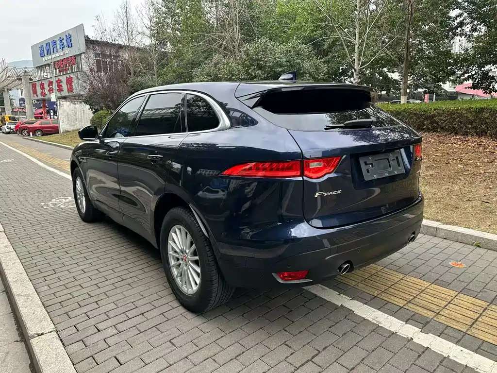 Jaguar F-Pace 2018 2.0T Premium