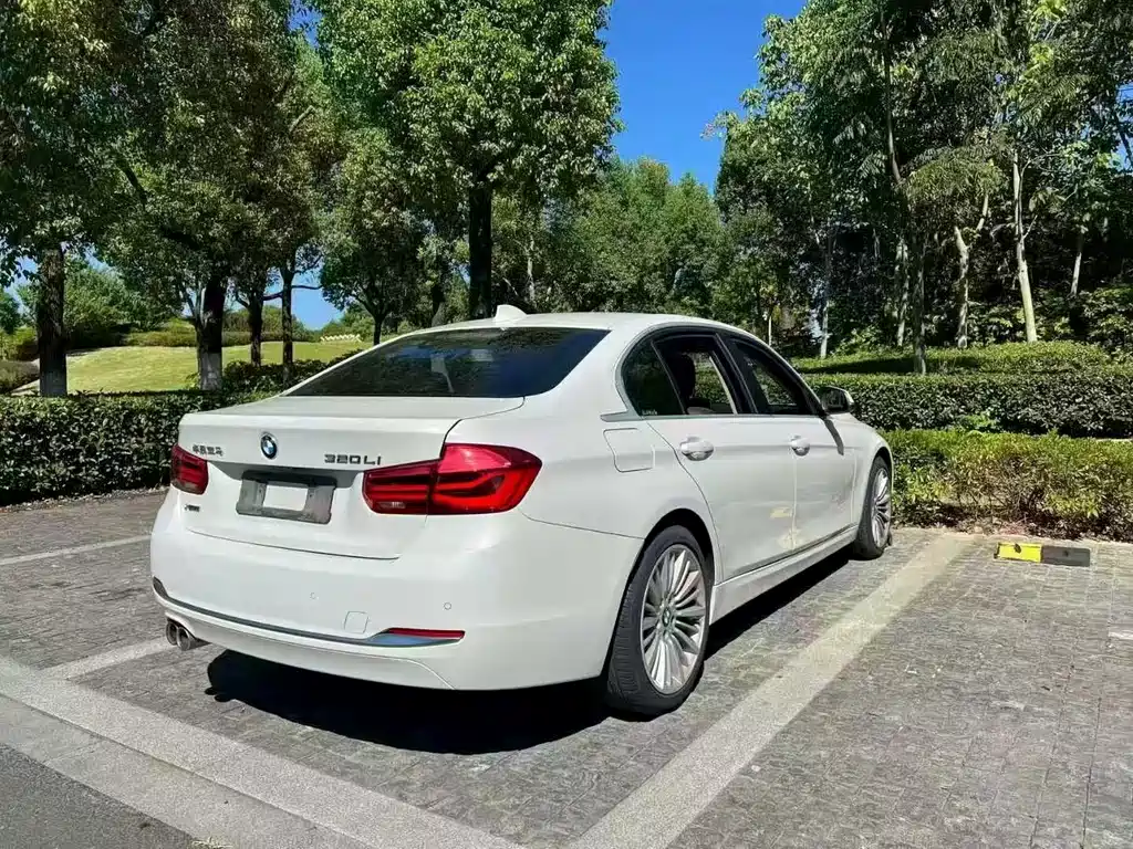 BMW 3 Series — миниатюра 9
