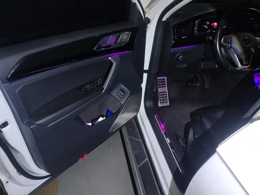 Volkswagen Tayron GTE — миниатюра 7