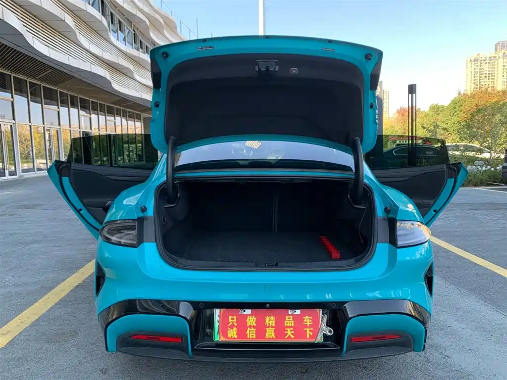 XIAOMI CAR XIAOMI SU7