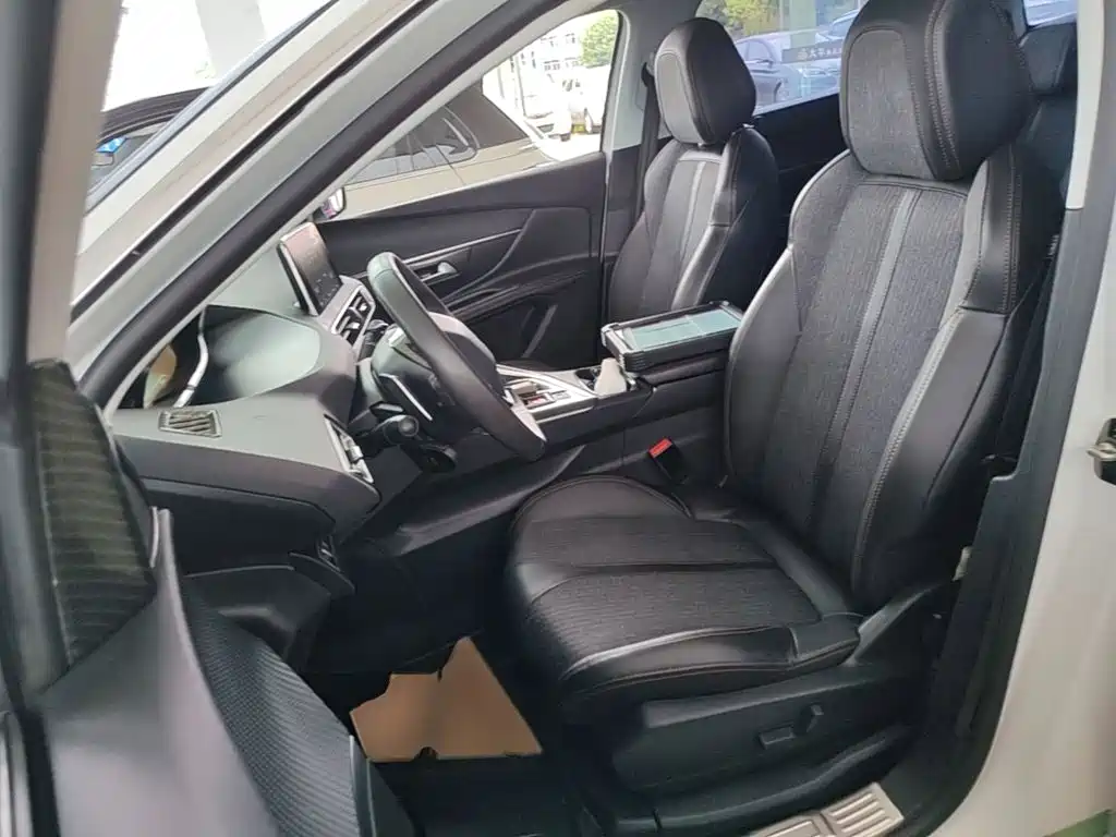 Peugeot 5008 — миниатюра 15
