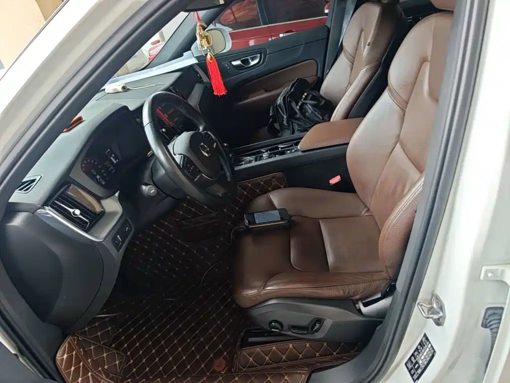 Volvo XC60 — миниатюра 15
