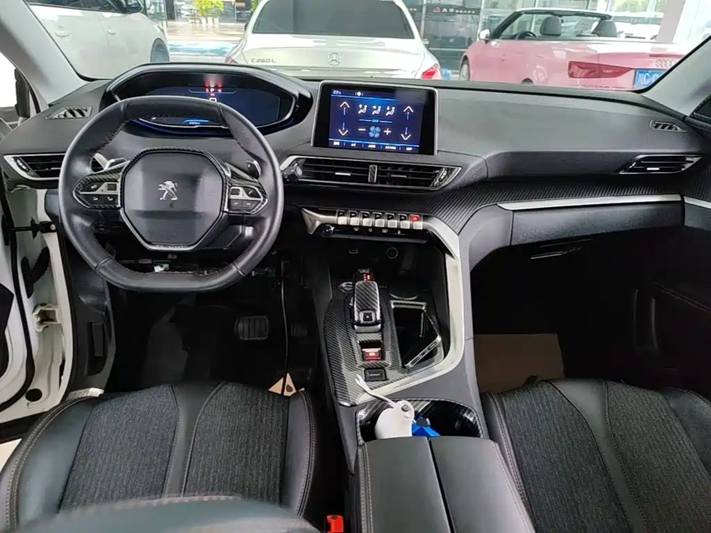 Peugeot 5008 — миниатюра 10