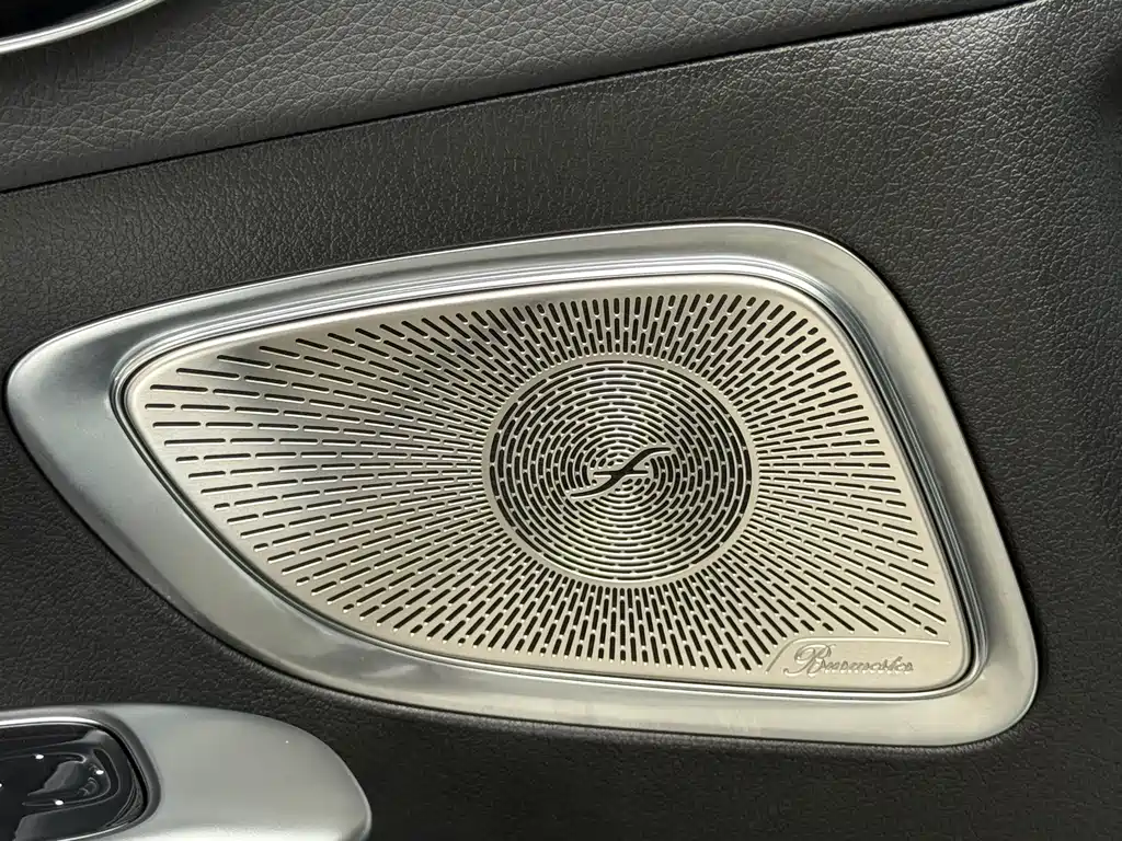 Mercedes-Benz C-Class — миниатюра 15