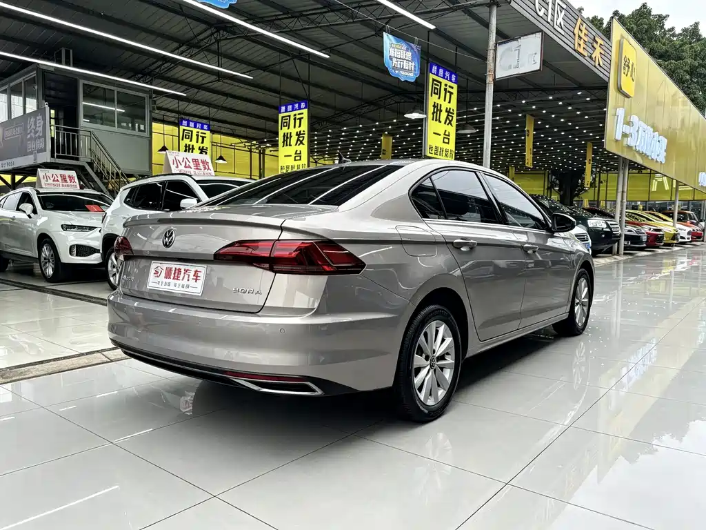 Volkswagen Bora — миниатюра 12