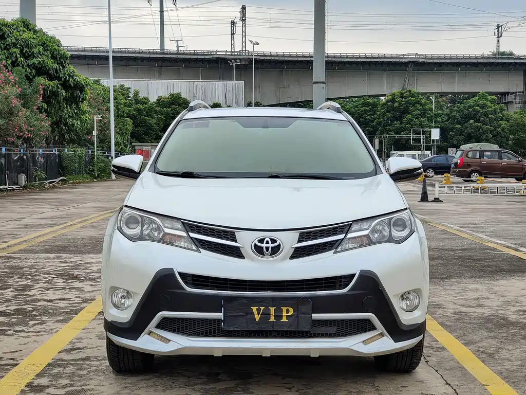 Toyota RAV4 — миниатюра 2