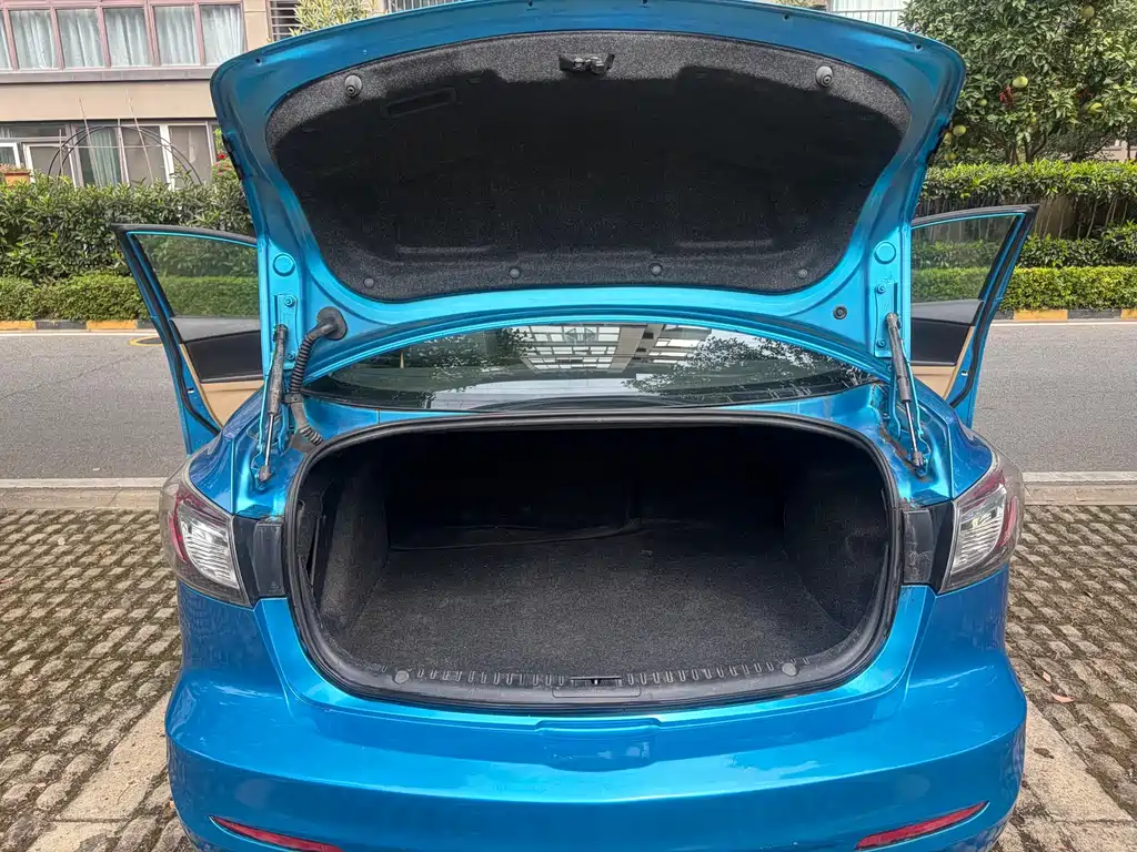 Mazda 3 Xingcheng — миниатюра 19