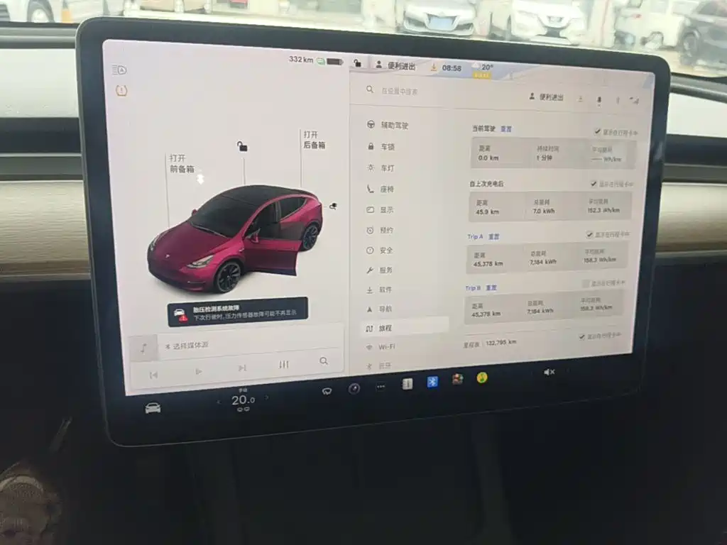 Tesla Model Y — миниатюра 13