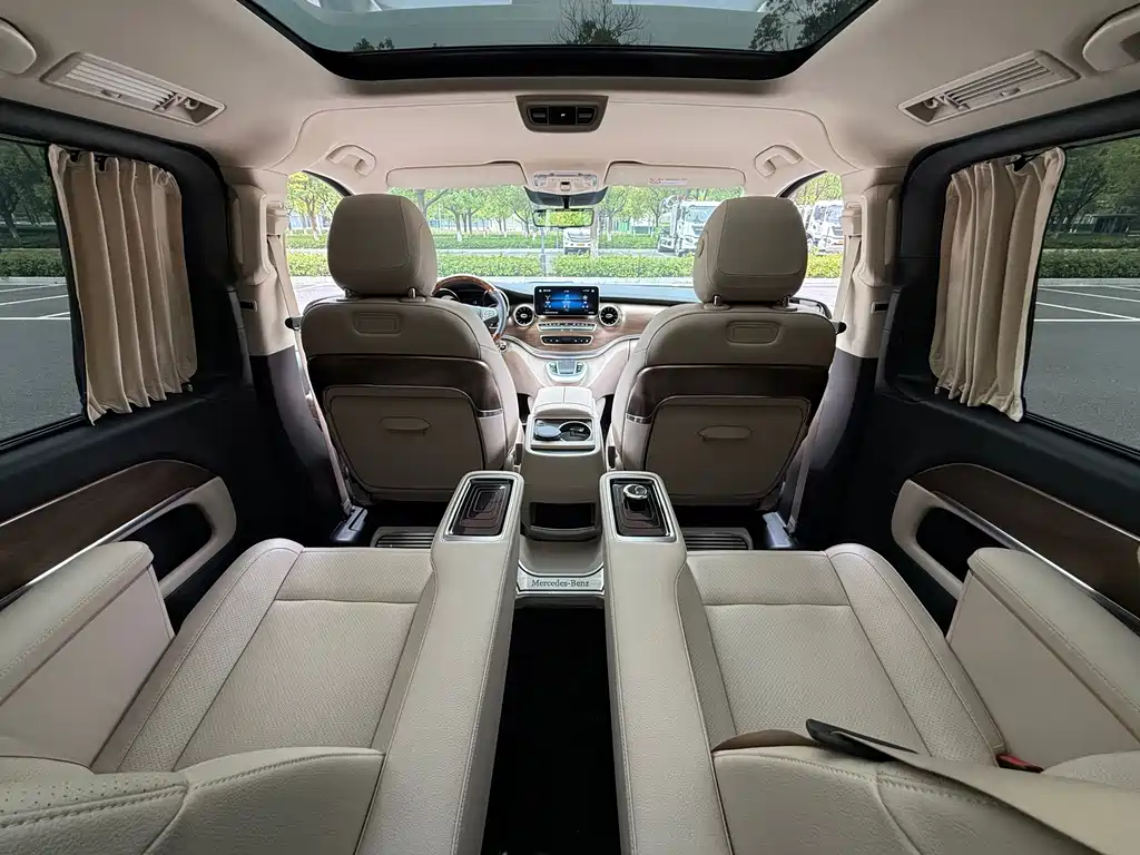Mercedes-Benz V-Class — миниатюра 13