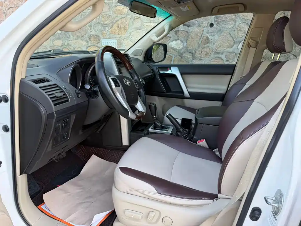 Toyota Prado — миниатюра 8
