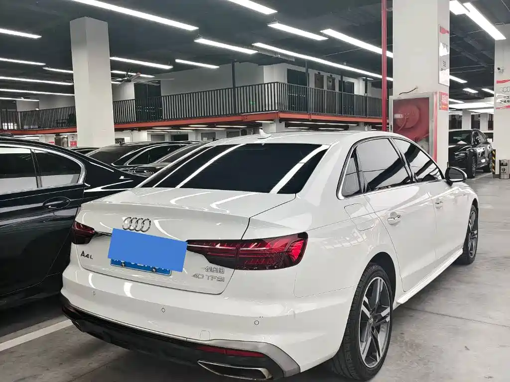 Audi A4L — миниатюра 4