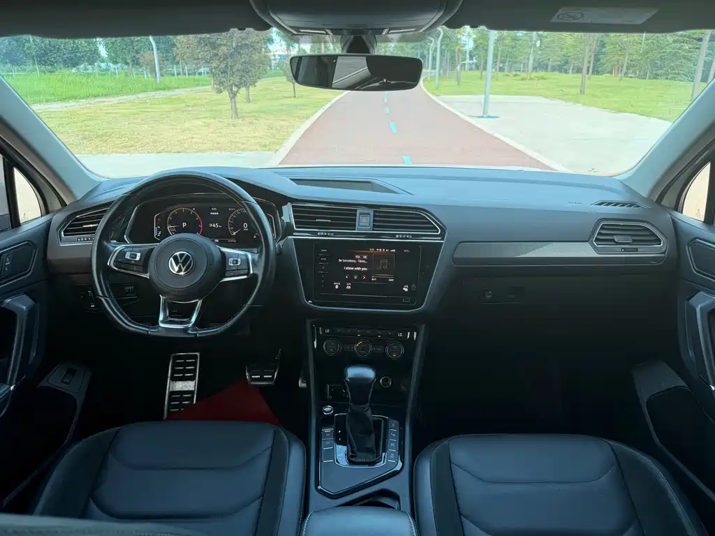 Volkswagen Tiguan L — миниатюра 10