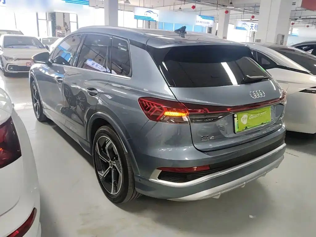 Audi Q4 e-tron — миниатюра 5