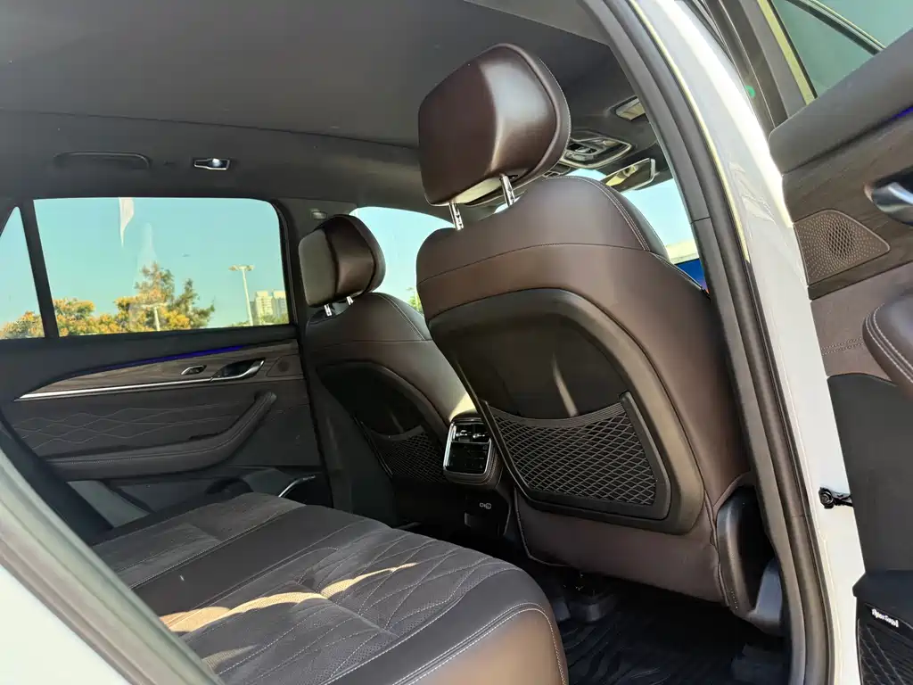 Geely Xingyue L — миниатюра 15