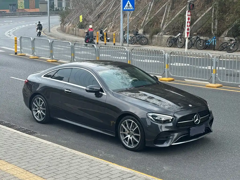Mercedes-Benz E-Class (Import) 2022