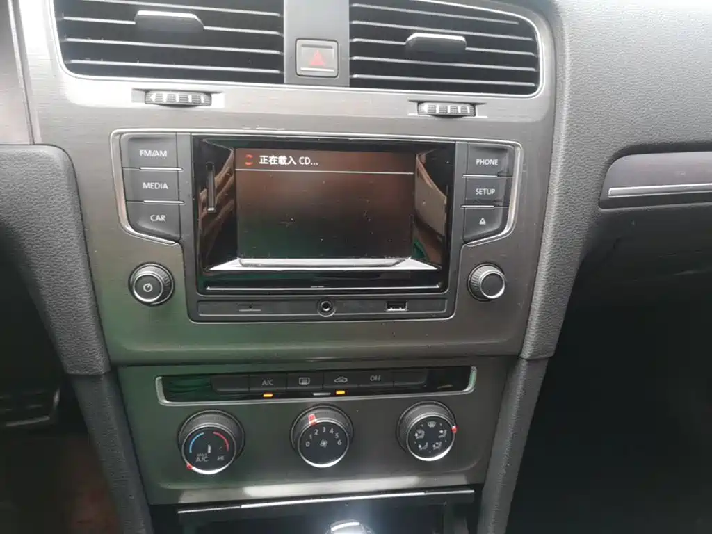 Volkswagen Golf — миниатюра 13