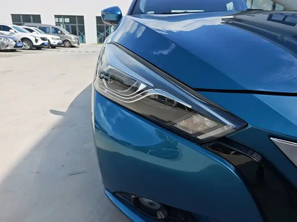 Nissan Bluebird — миниатюра 11
