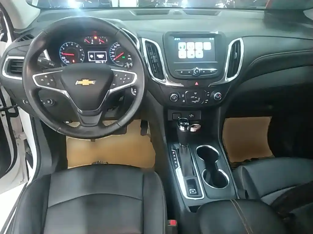 Chevrolet Equinox — миниатюра 10
