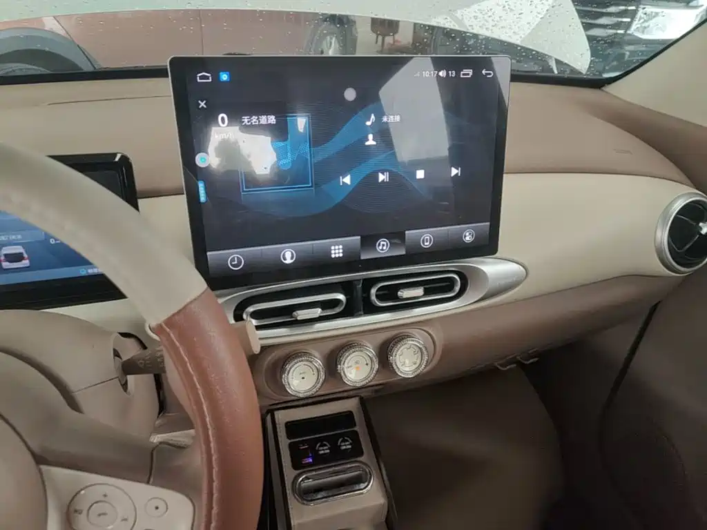 Wuling MINIEV — миниатюра 13
