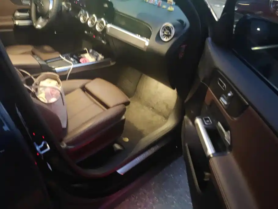 Mercedes-Benz GLB — миниатюра 8