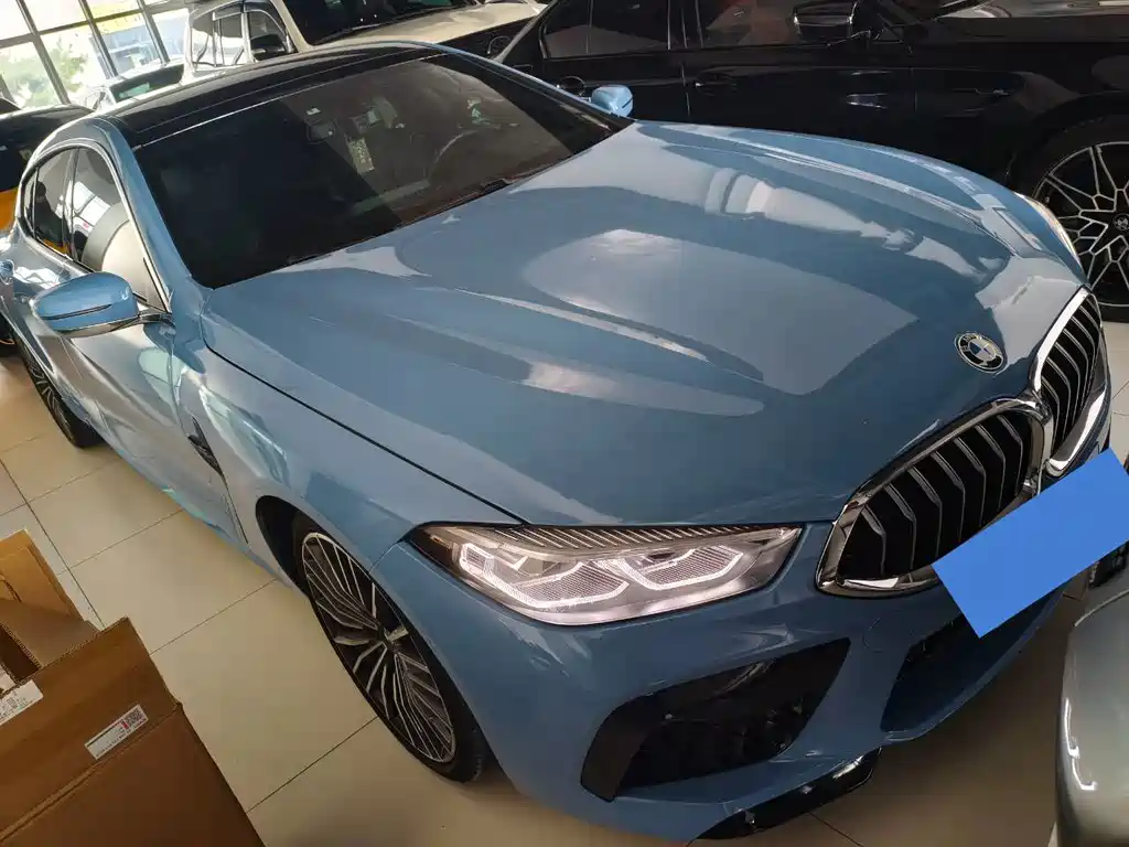 BMW 8 Series — миниатюра 3