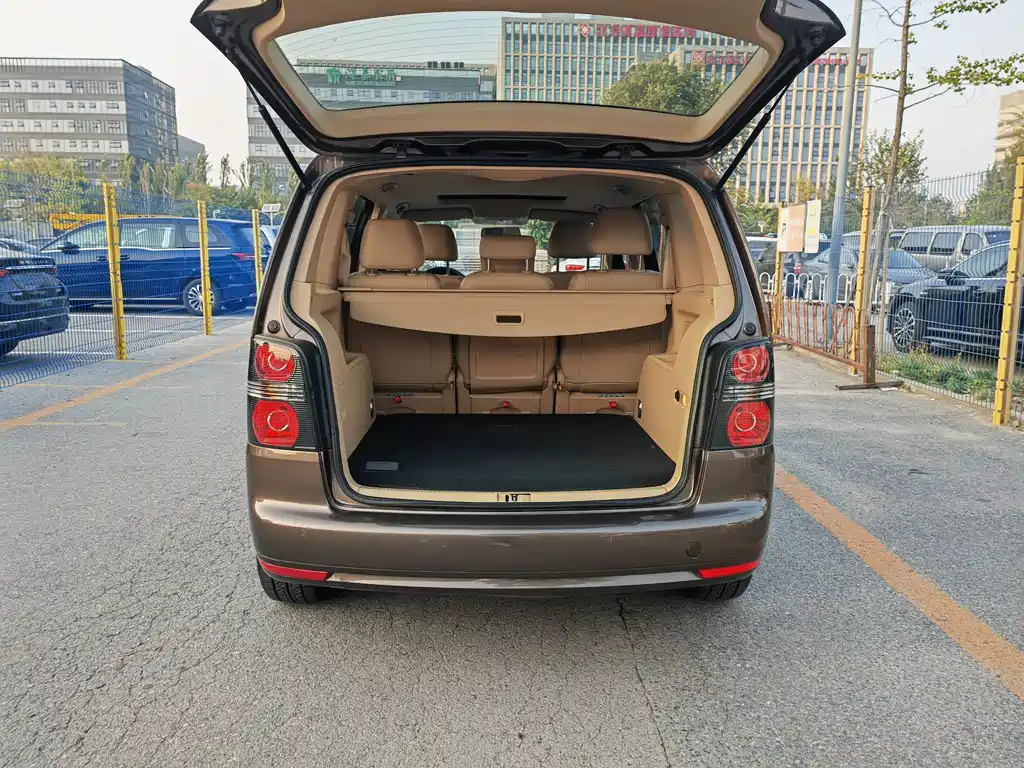 Volkswagen Touran — миниатюра 13