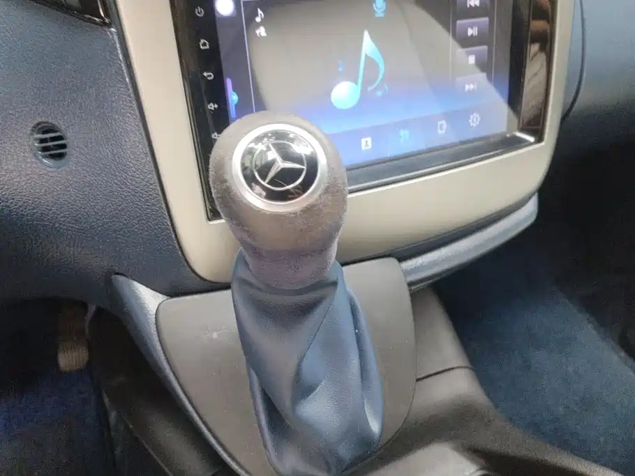 Mercedes-Benz Vito — миниатюра 16