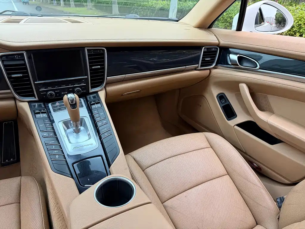 Porsche Panamera — миниатюра 14
