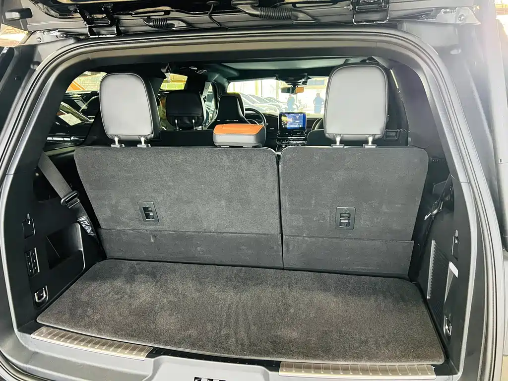Lincoln Navigator — миниатюра 16