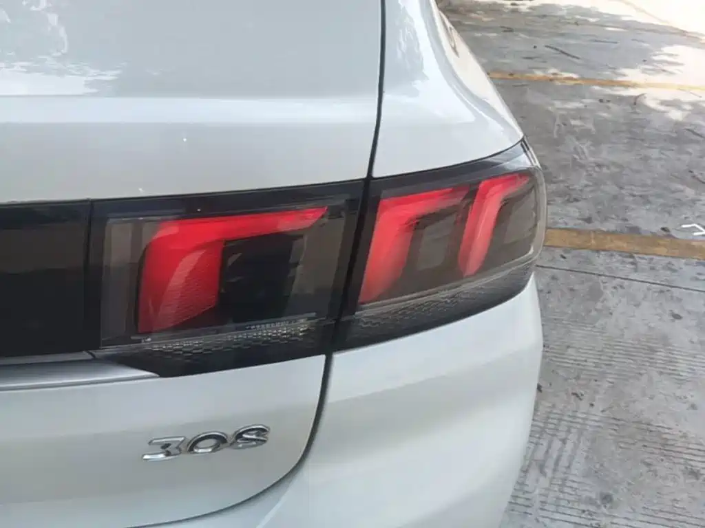 Peugeot 308 — миниатюра 8