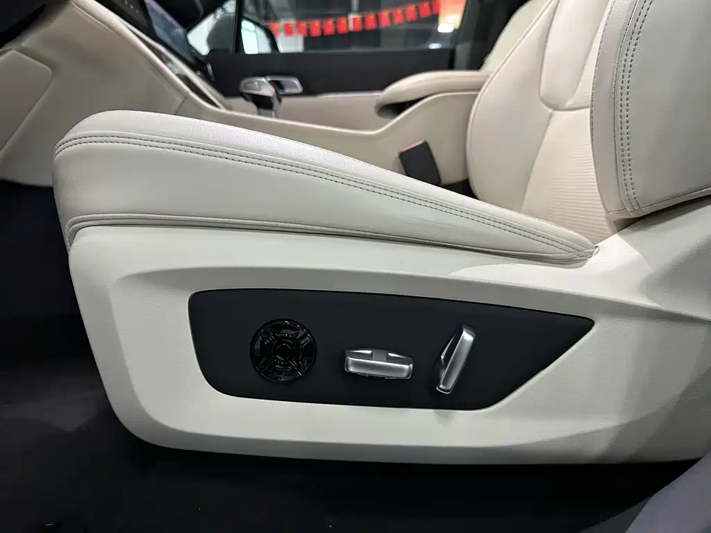 Li Auto Li ONE — миниатюра 15