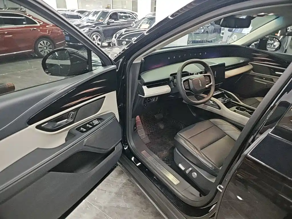 Lincoln Nautilus — миниатюра 16