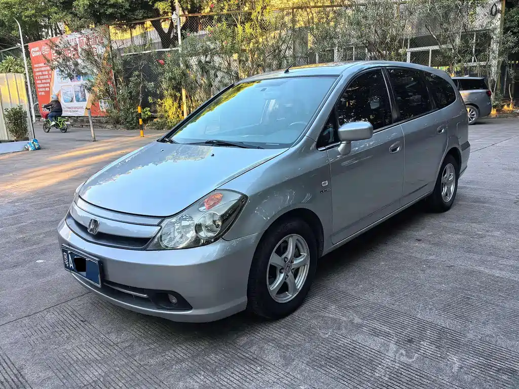 Honda Stream 2004