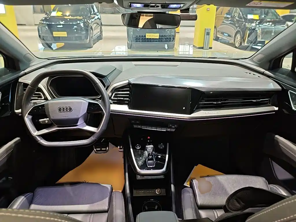 Audi Q4 e-tron — миниатюра 10