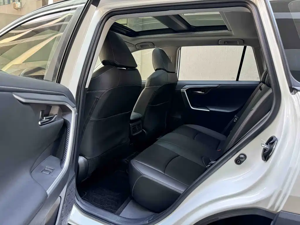 TOYOTA RAV4 RONGFANG