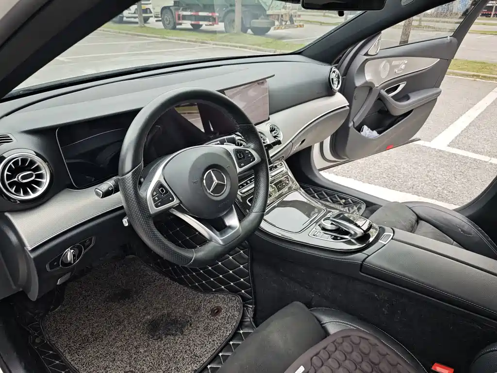 Mercedes-Benz E-Class — миниатюра 14