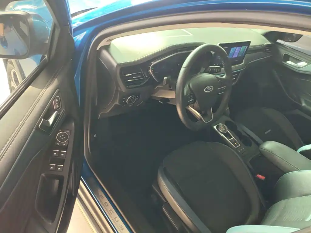 Ford Focus — миниатюра 16