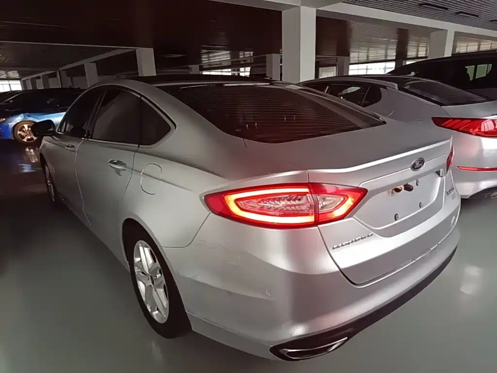 Ford Mondeo — миниатюра 5