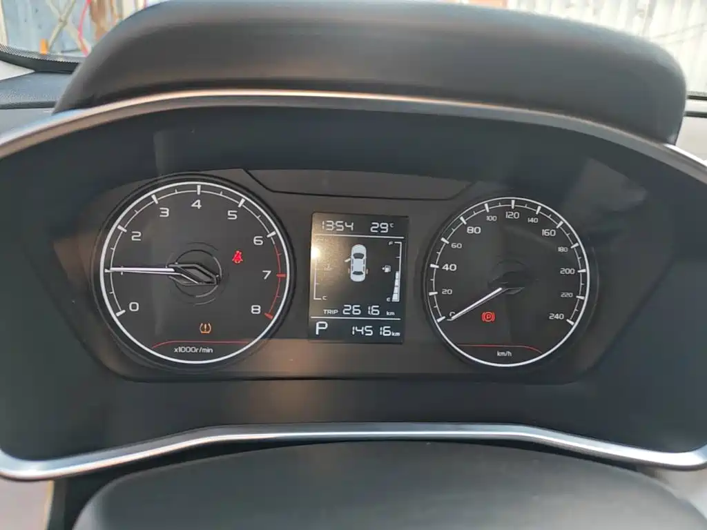 Geely Binyue — миниатюра 8