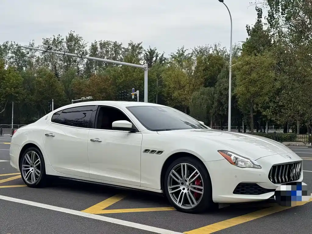 Maserati Quattroporte — миниатюра 4