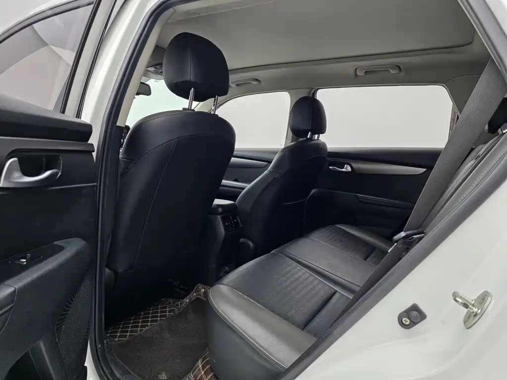 Kia Sportage — миниатюра 9