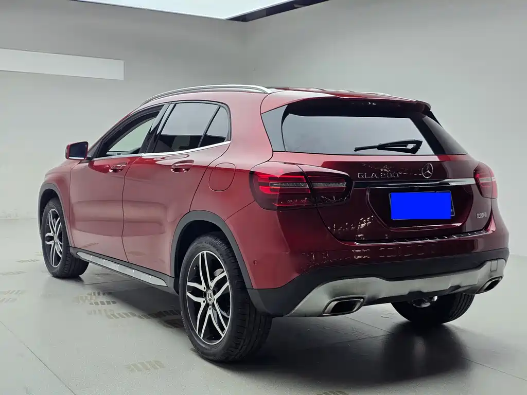 Mercedes-Benz GLA — миниатюра 12